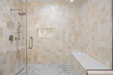 4437 North Whipple Street Chicago IL 60625