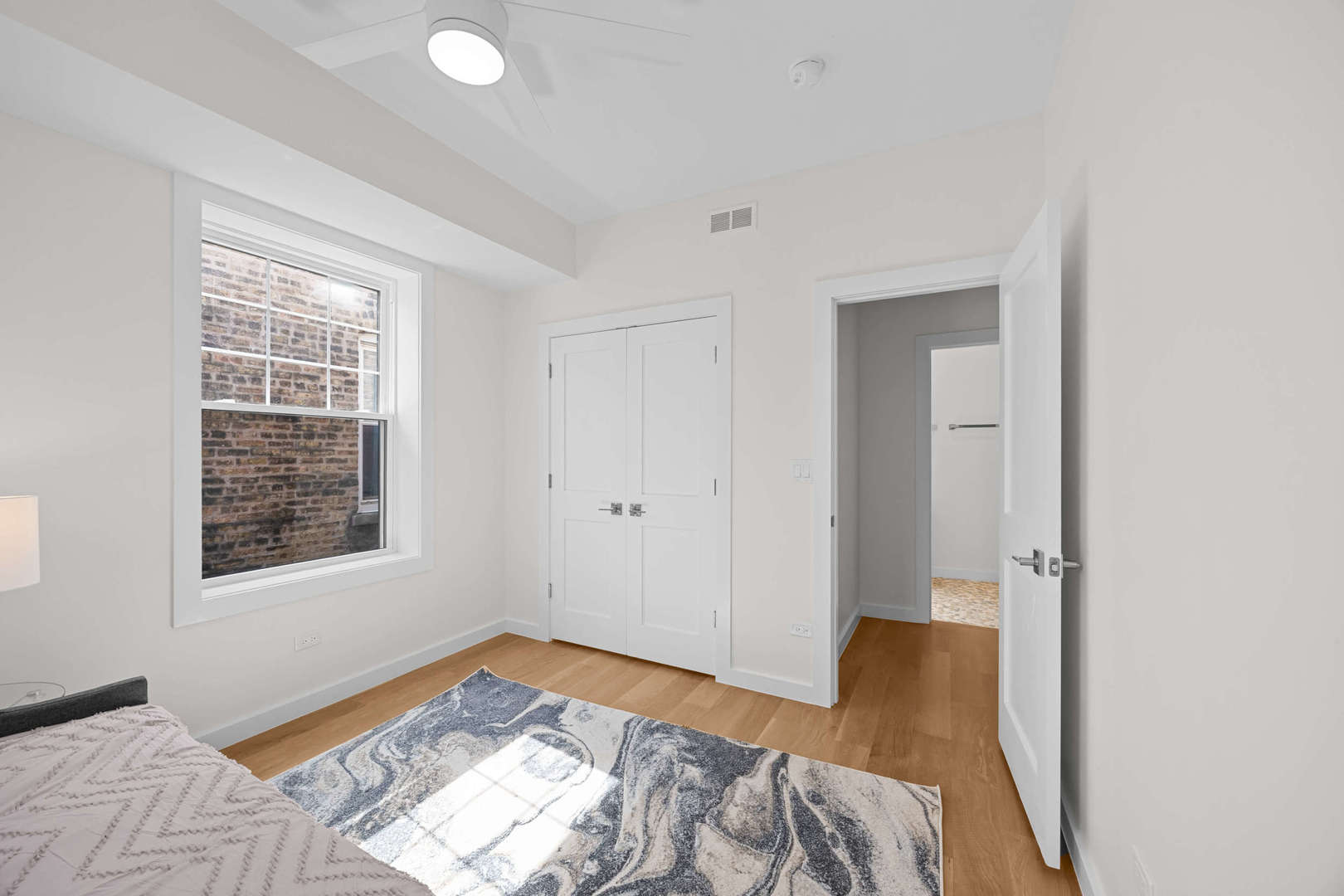 4437 North Whipple Street Chicago IL 60625