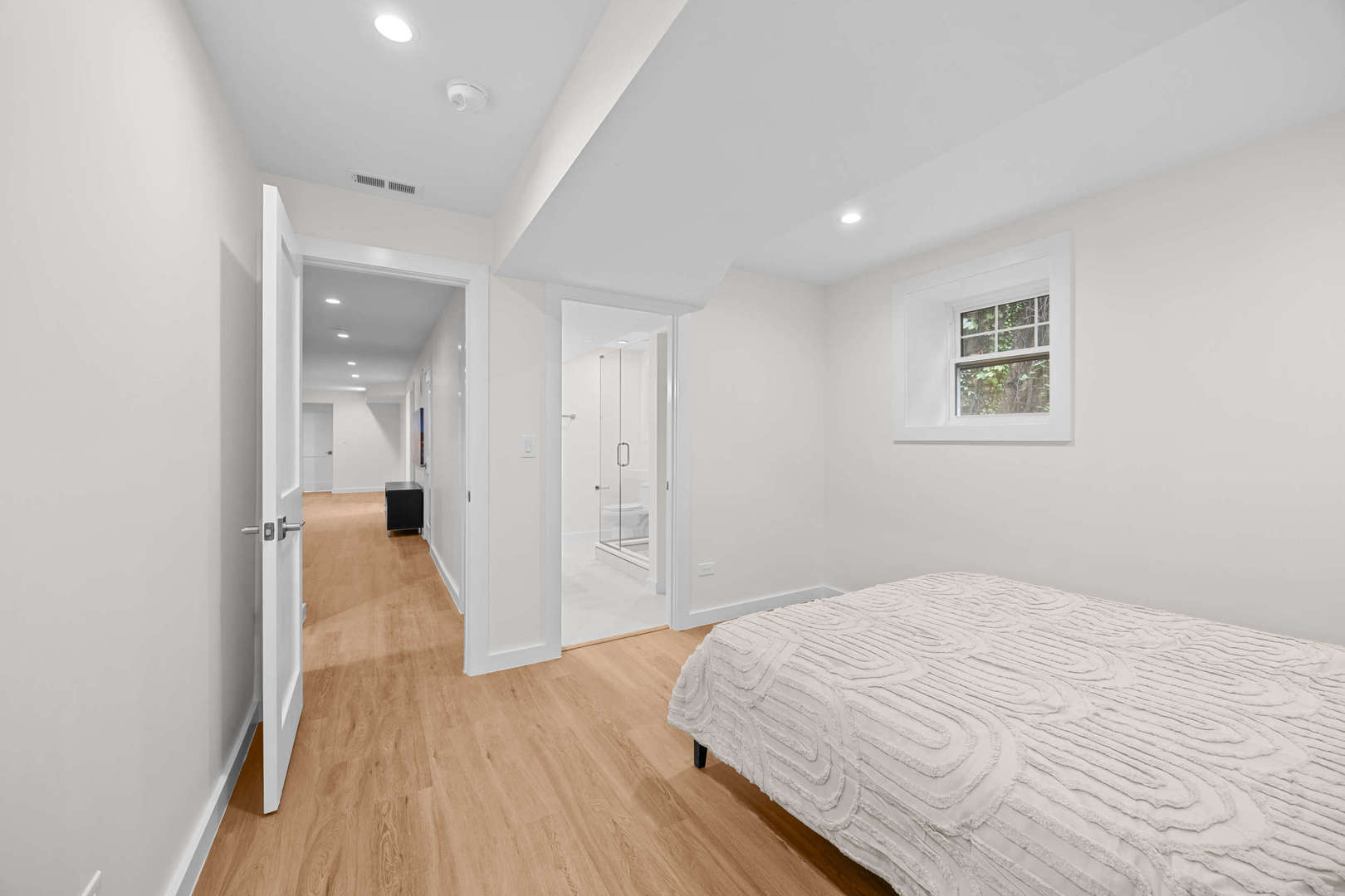 4437 North Whipple Street Chicago IL 60625