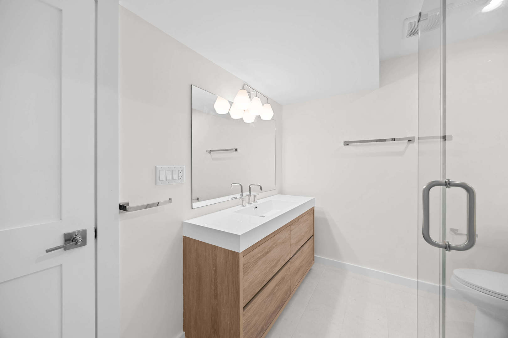 4437 North Whipple Street Chicago IL 60625