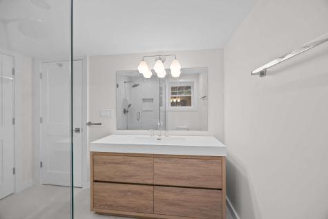 4437 North Whipple Street Chicago IL 60625