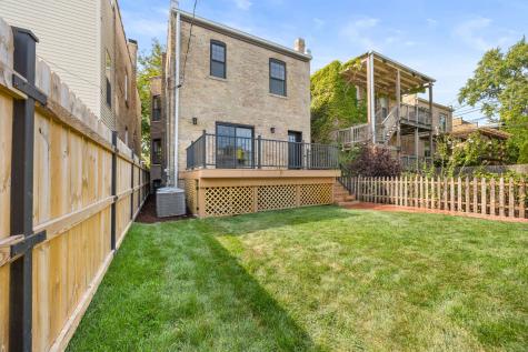 4437 North Whipple Street Chicago IL 60625