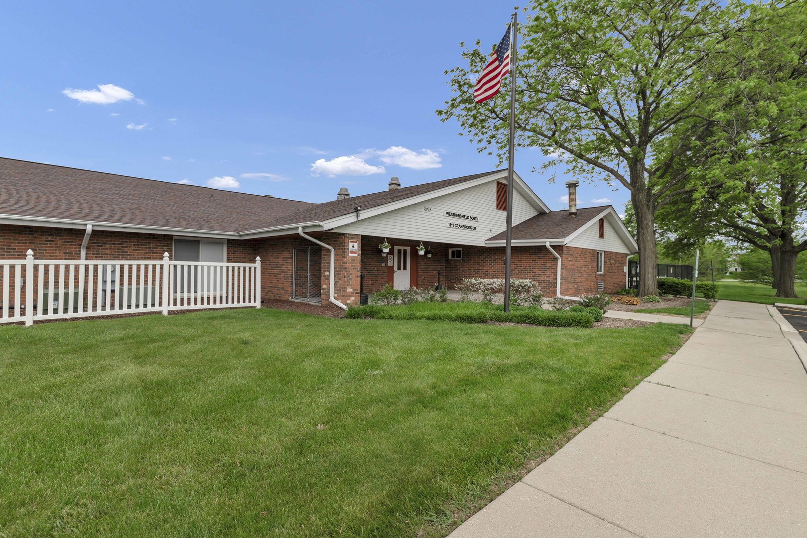 951 Chelsea Lane Schaumburg IL 60193