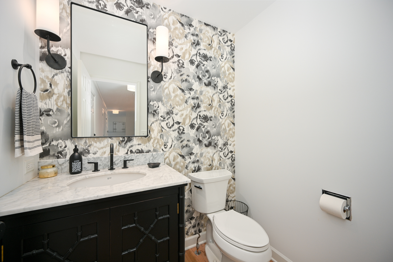 476 Longfellow Avenue Glen Ellyn IL 60137