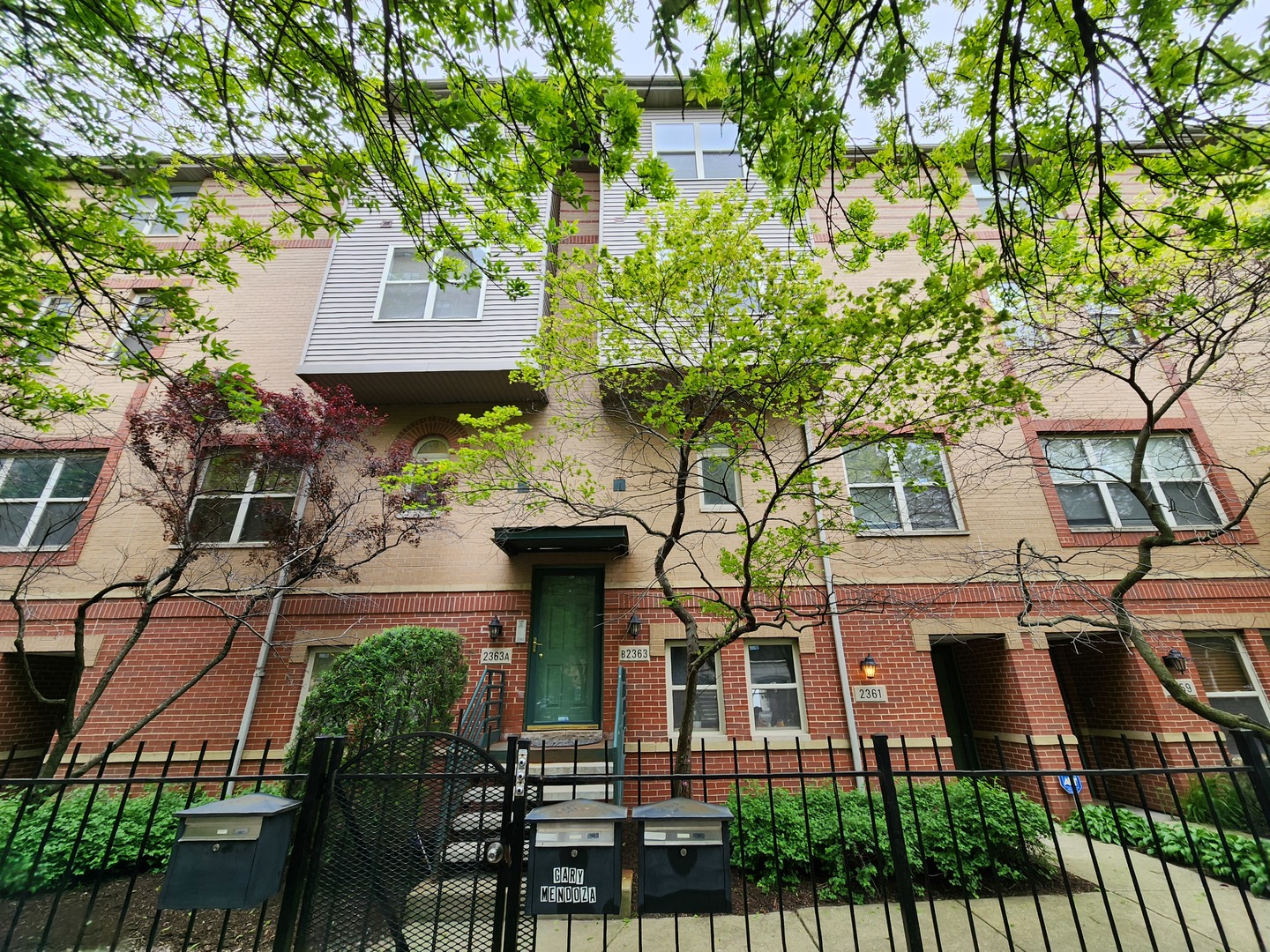2363 East 70th Place Chicago IL 60649