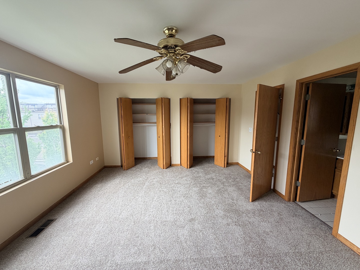 2363 East 70th Place Chicago IL 60649