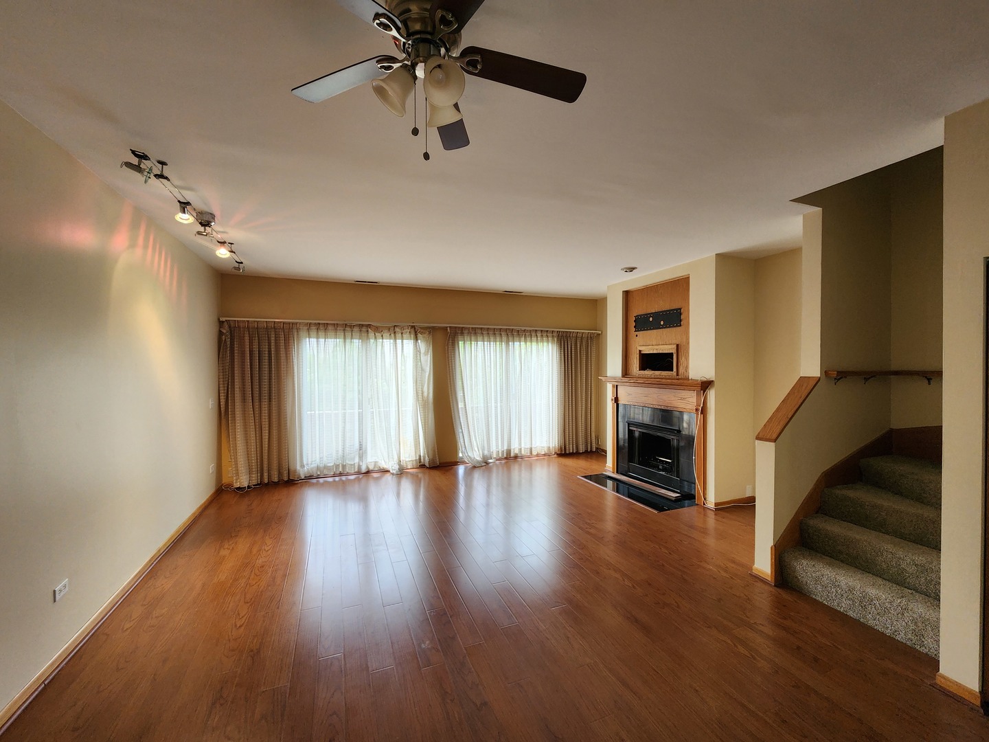 2363 East 70th Place Chicago IL 60649