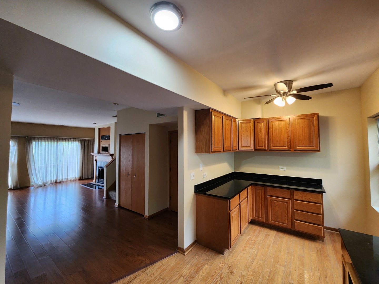 2363 East 70th Place Chicago IL 60649