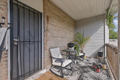 8225 South Manistee Avenue Chicago IL 60617