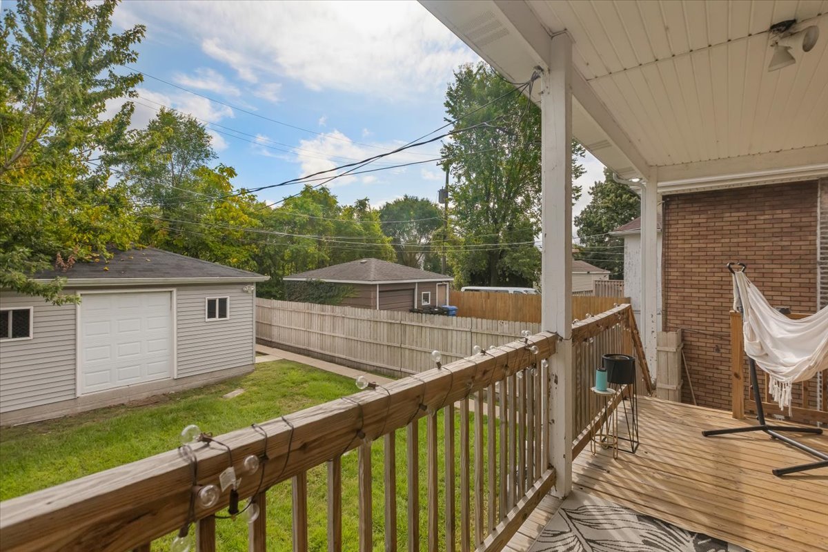 8225 South Manistee Avenue Chicago IL 60617