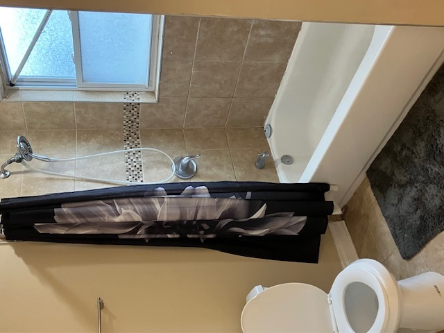 8225 South Manistee Avenue Chicago IL 60617