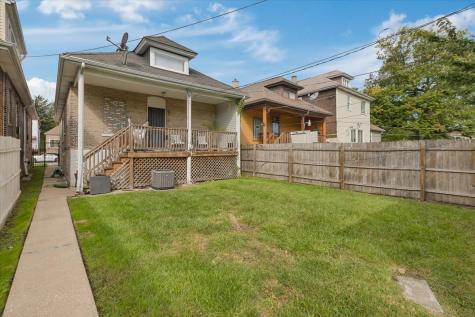 8225 South Manistee Avenue Chicago IL 60617