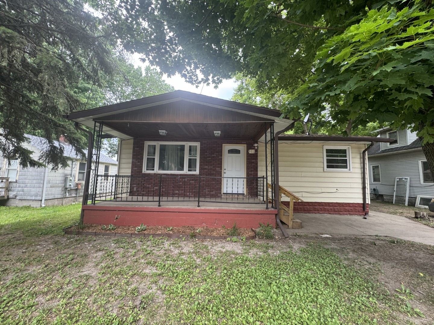 513 Griswold Avenue Sterling IL 61081