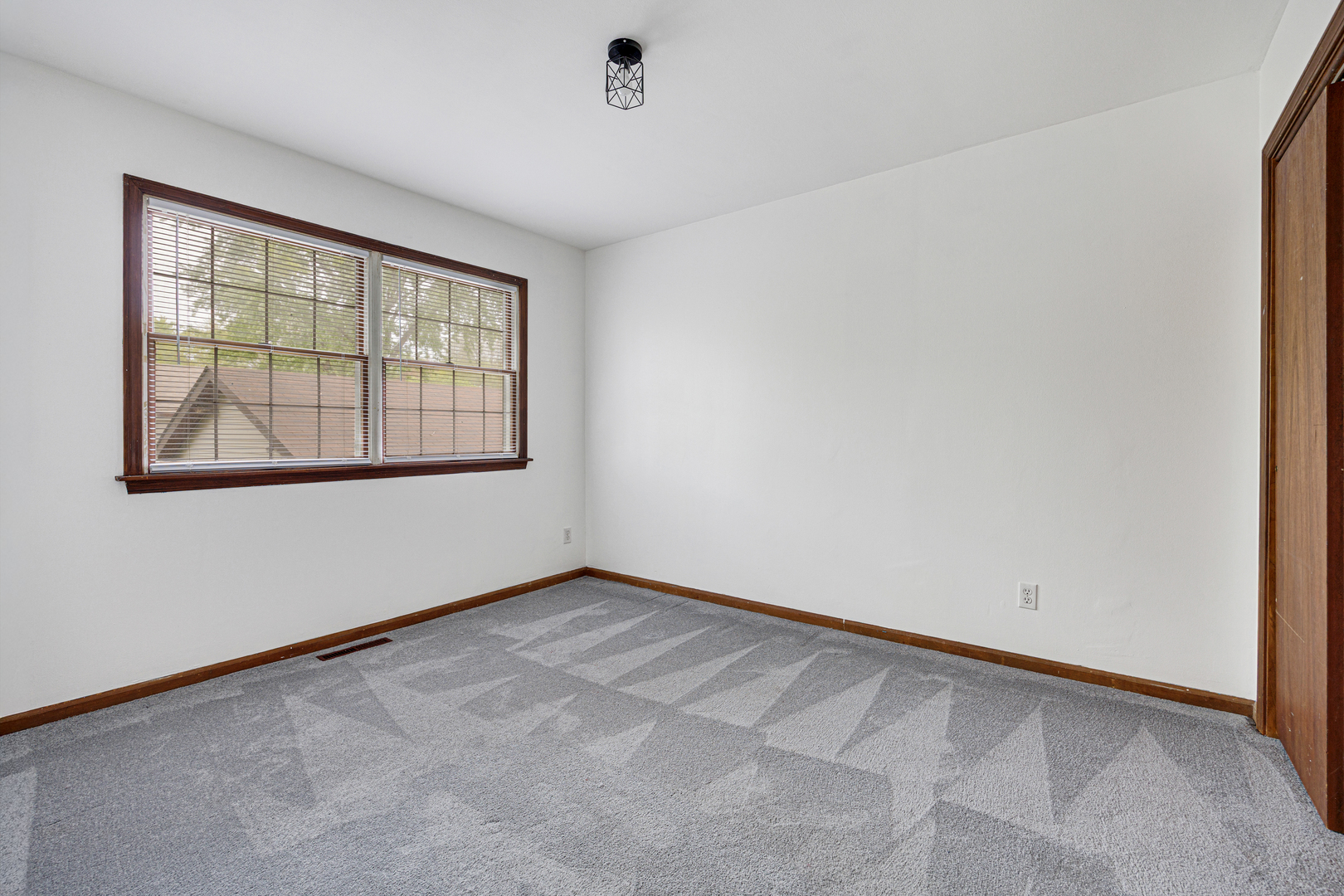 26 Miller Road Lake In The Hills IL 60156