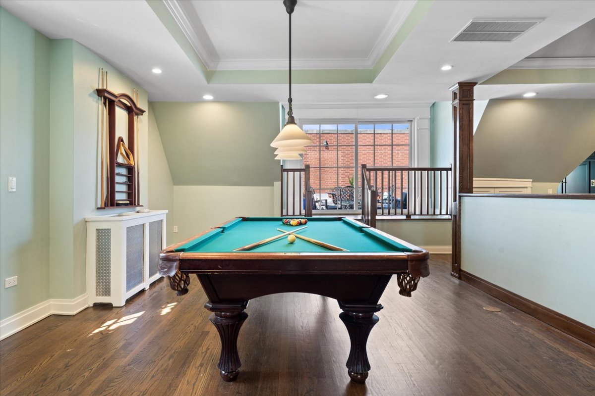 5638 South Woodlawn Avenue Chicago IL 60637