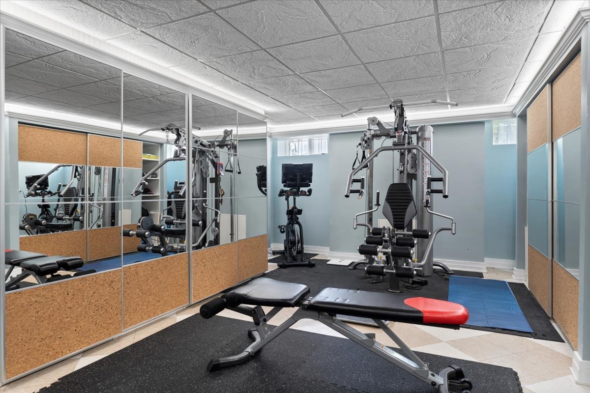 5638 South Woodlawn Avenue Chicago IL 60637