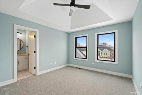 677 Cumberland Lane Oswego IL 60543