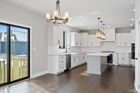 677 Cumberland Lane Oswego IL 60543