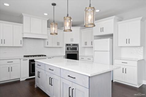 677 Cumberland Lane Oswego IL 60543