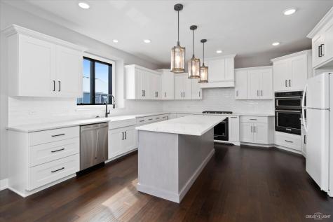 677 Cumberland Lane Oswego IL 60543