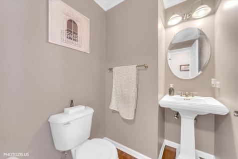 80 Chestnut Court Elgin IL 60120