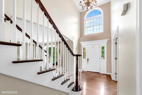 80 Chestnut Court Elgin IL 60120