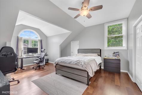 80 Chestnut Court Elgin IL 60120
