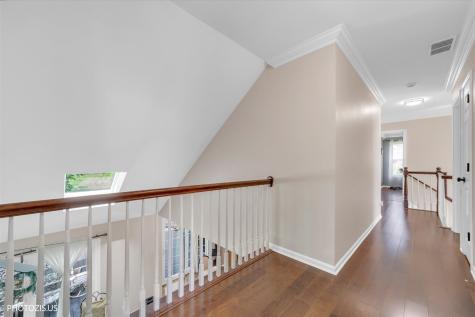 80 Chestnut Court Elgin IL 60120
