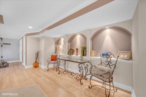 80 Chestnut Court Elgin IL 60120