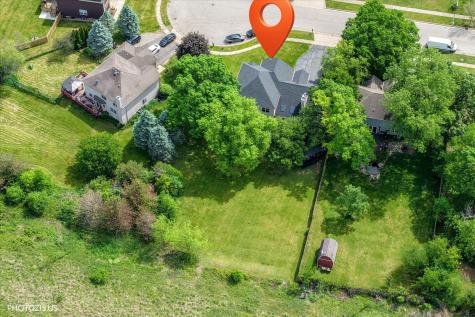 80 Chestnut Court Elgin IL 60120