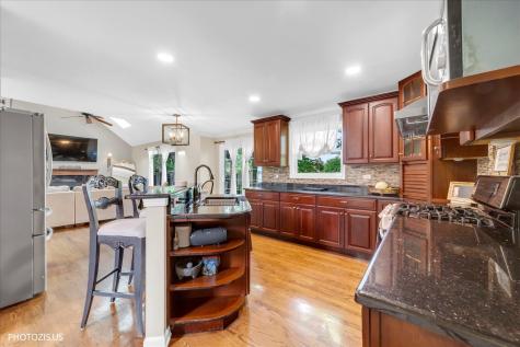 80 Chestnut Court Elgin IL 60120