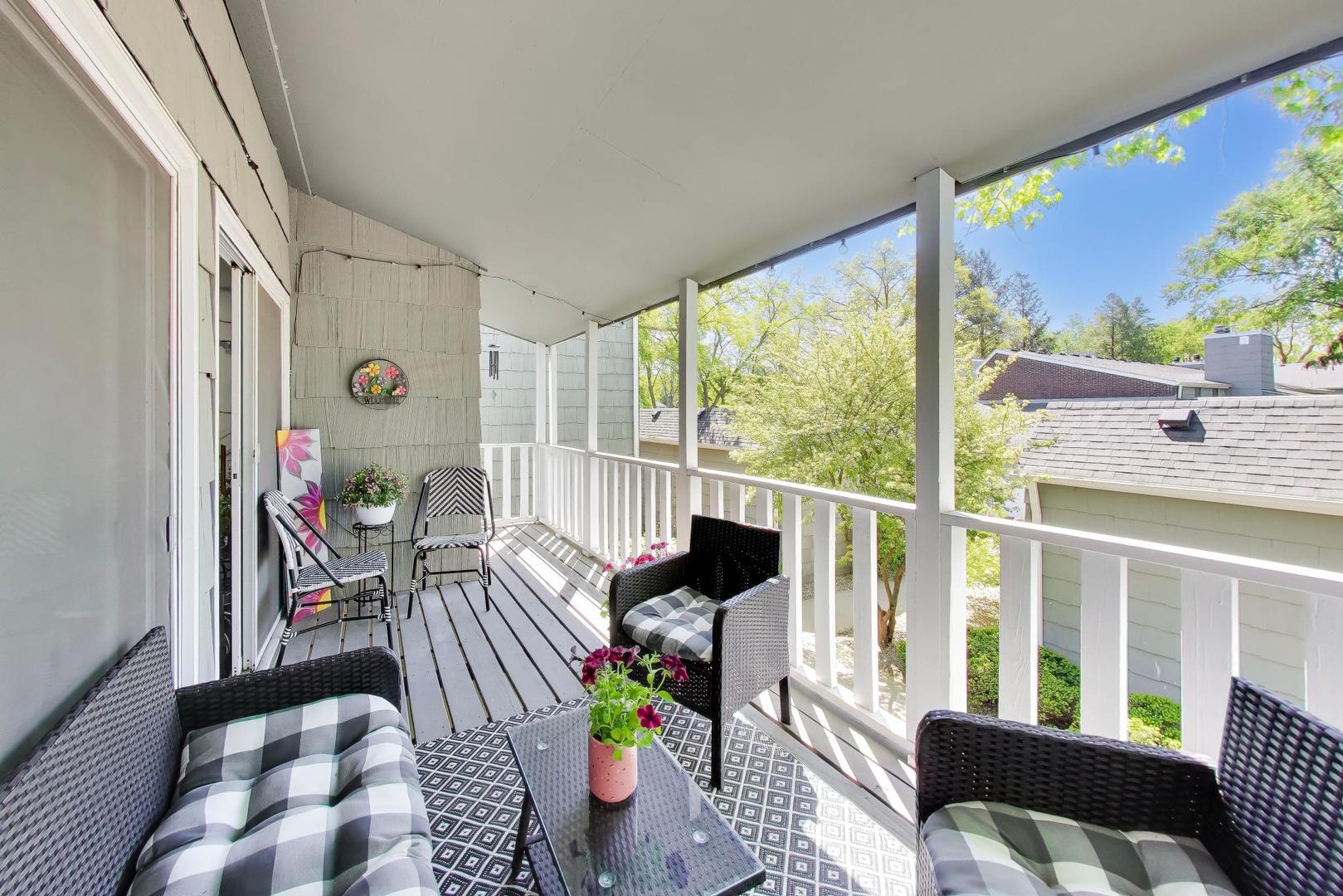 1520 Stonebridge Trail Wheaton IL 60189