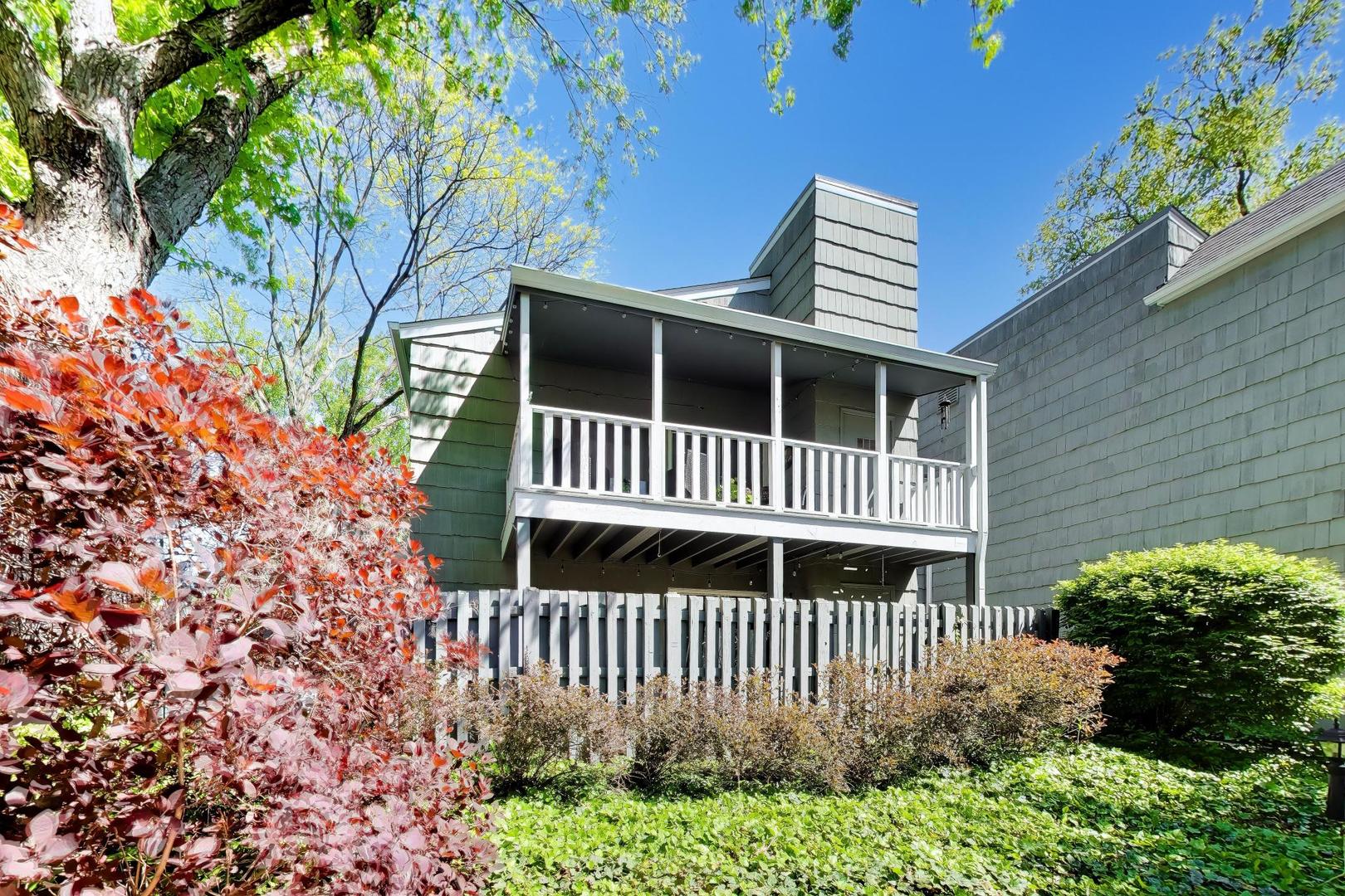 1520 Stonebridge Trail Wheaton IL 60189