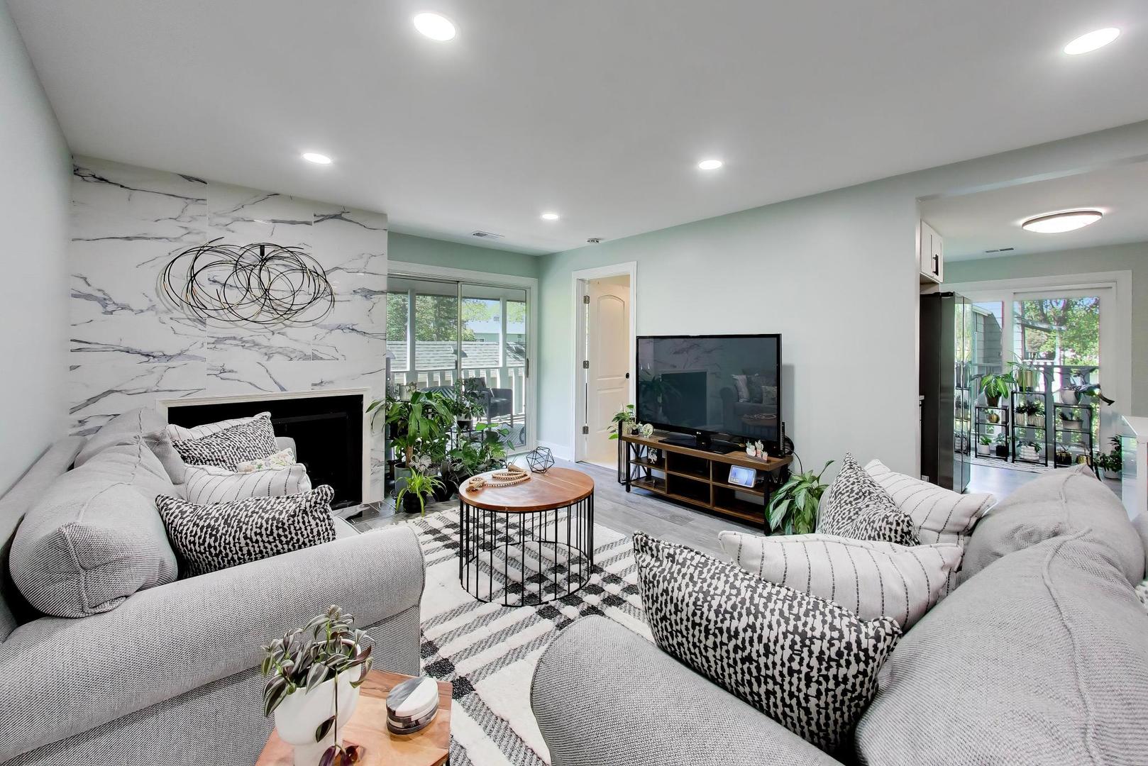 1520 Stonebridge Trail Wheaton IL 60189