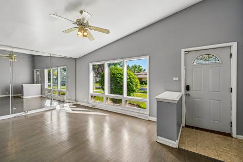 350 Carey Court Chicago Heights IL 60411