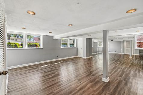 350 Carey Court Chicago Heights IL 60411