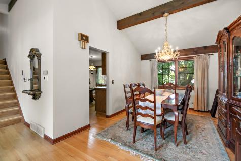 1409 East Rosehill Drive Arlington Heights IL 60004