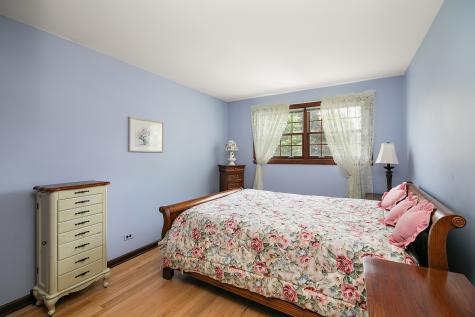 1409 East Rosehill Drive Arlington Heights IL 60004
