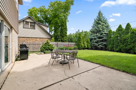 1409 East Rosehill Drive Arlington Heights IL 60004