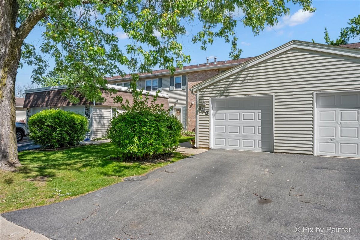 166 Tracy Way Bolingbrook IL 60440