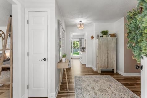 401 Cedar Drive Clinton IL 61727