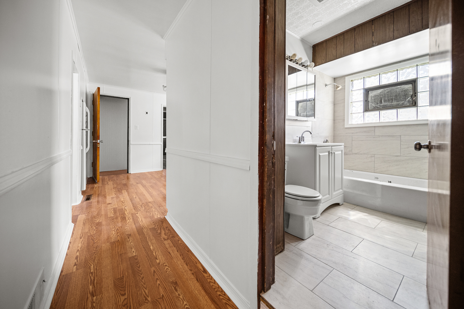 10441 South Avenue H Avenue Chicago IL 60617