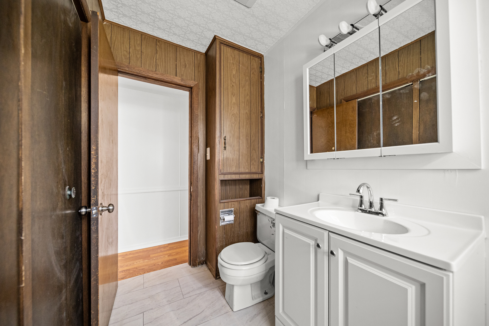 10441 South Avenue H Avenue Chicago IL 60617