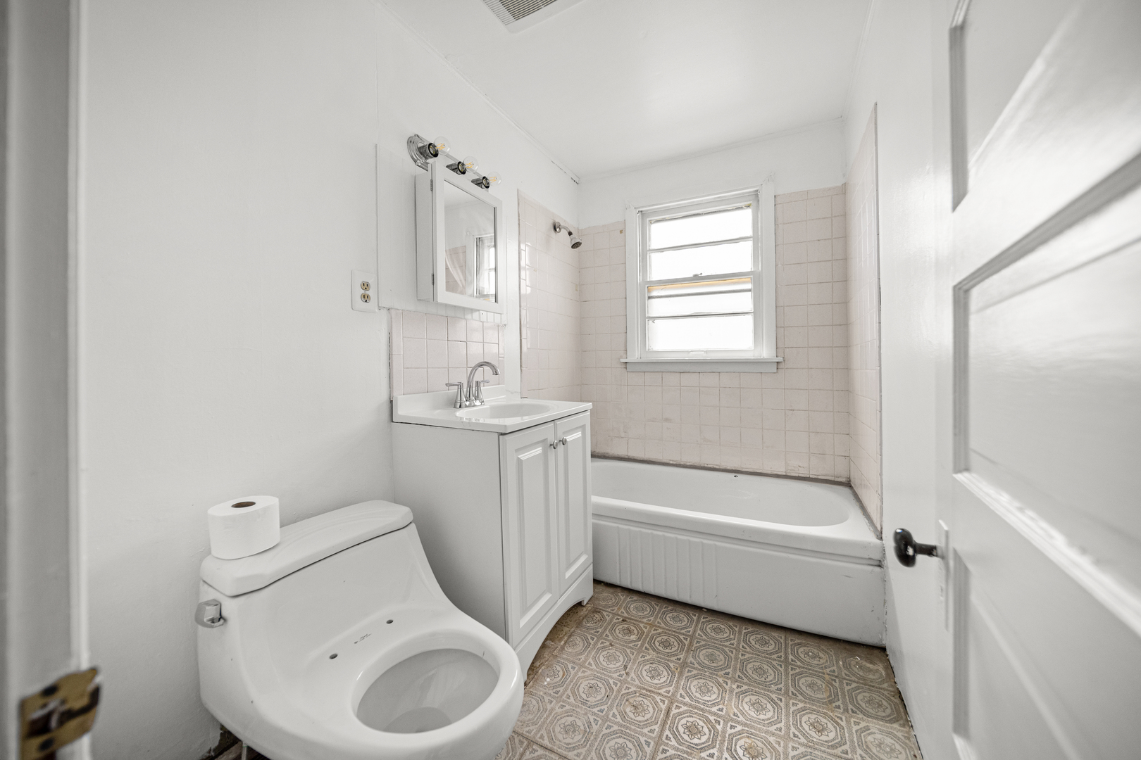 10441 South Avenue H Avenue Chicago IL 60617