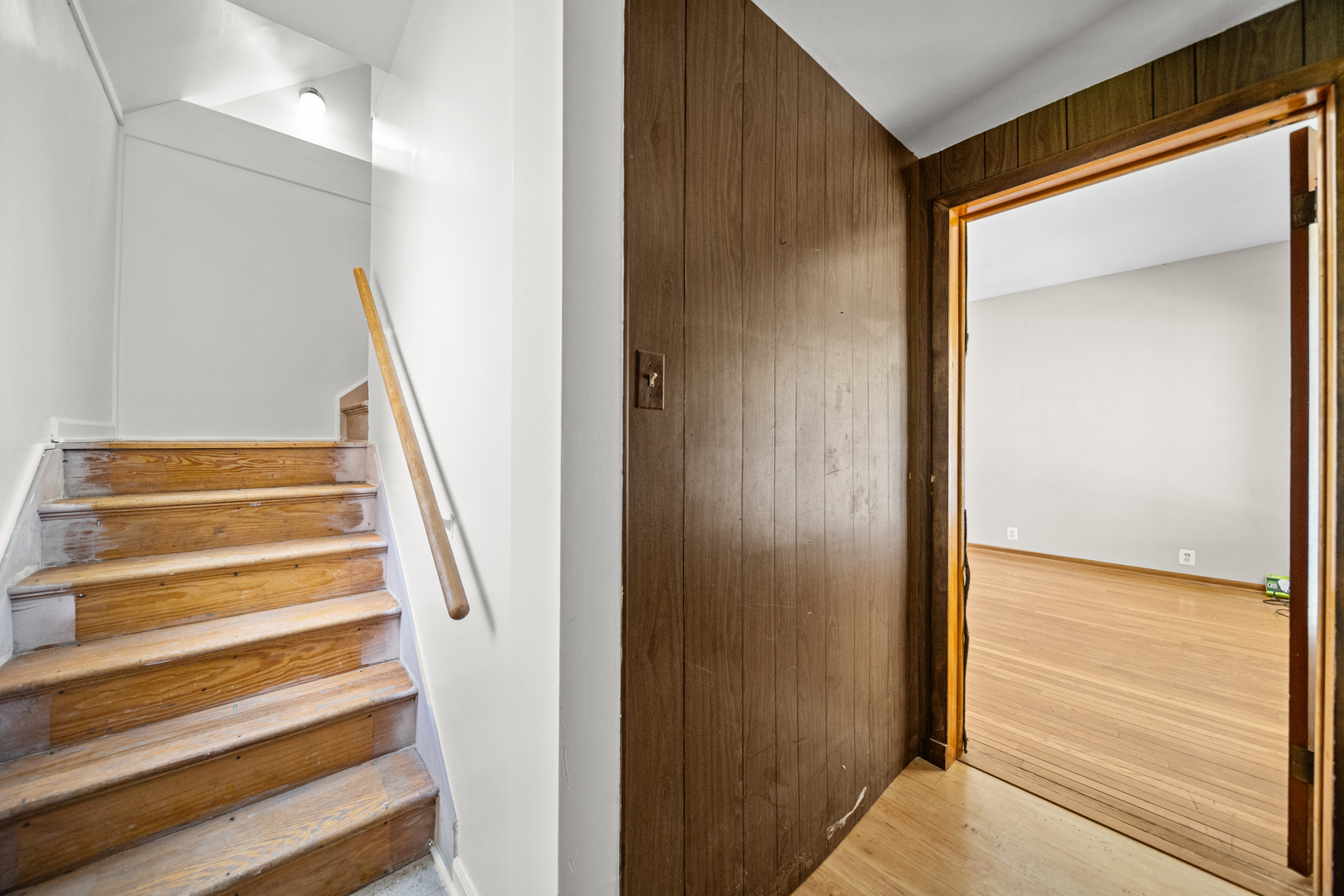 10441 South Avenue H Avenue Chicago IL 60617