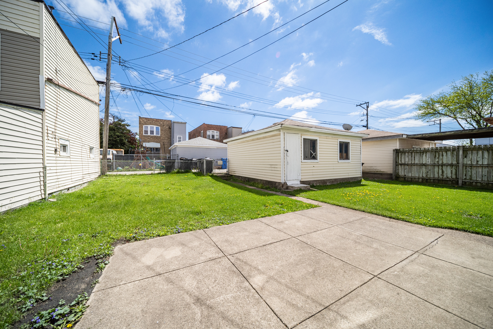 10441 South Avenue H Avenue Chicago IL 60617