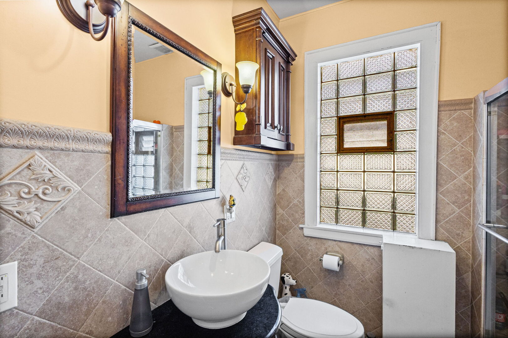 5224 West Oakdale Avenue Chicago IL 60641