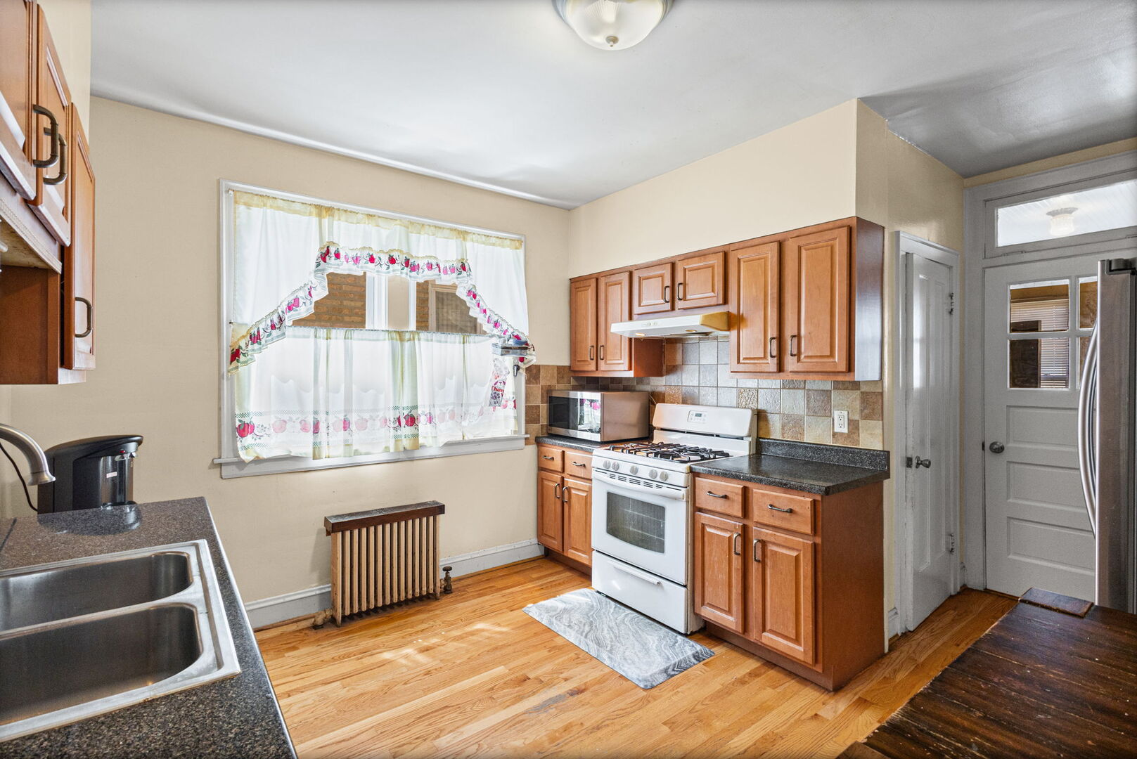 5224 West Oakdale Avenue Chicago IL 60641