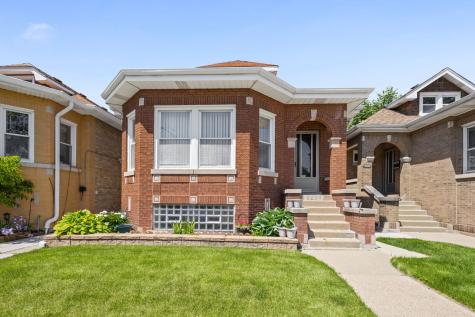5224 West Oakdale Avenue Chicago IL 60641