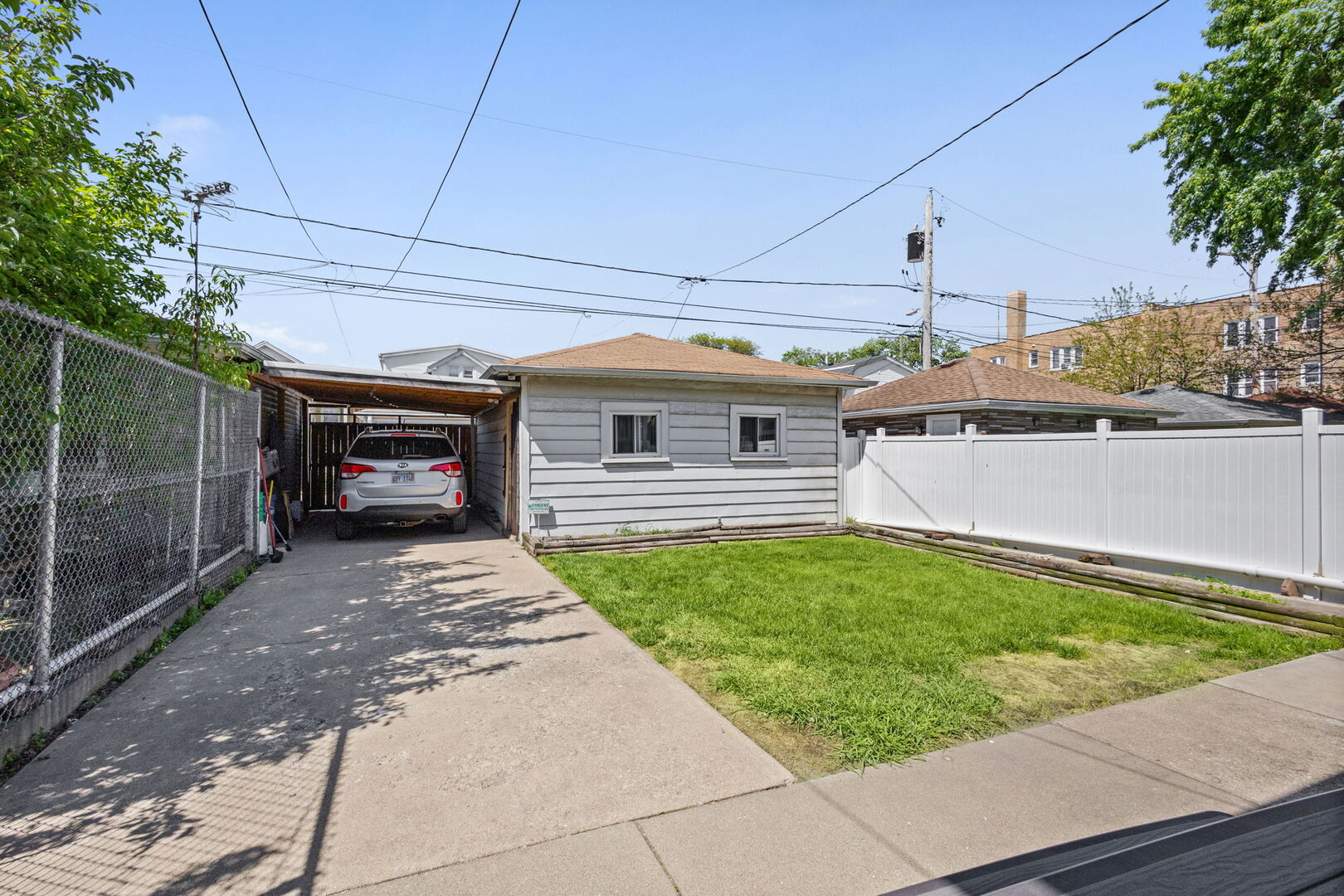 5224 West Oakdale Avenue Chicago IL 60641